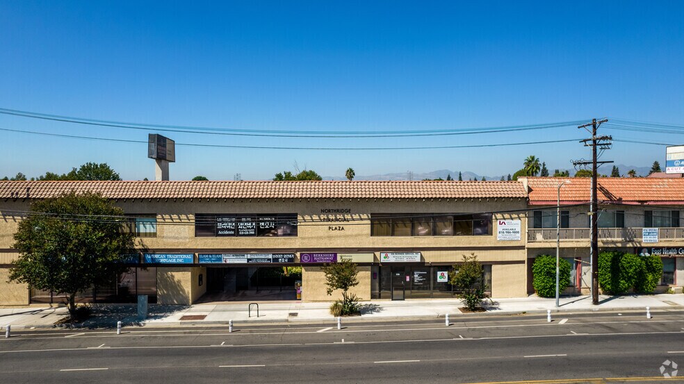 9003 Reseda Blvd, Northridge, CA à louer - Photo du bâtiment - Image 2 de 11