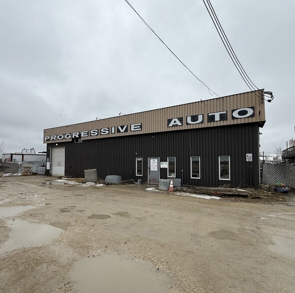 2026 Oak Grove Rd, Grande Pointe, MB for lease - Primary Photo - Image 1 of 12