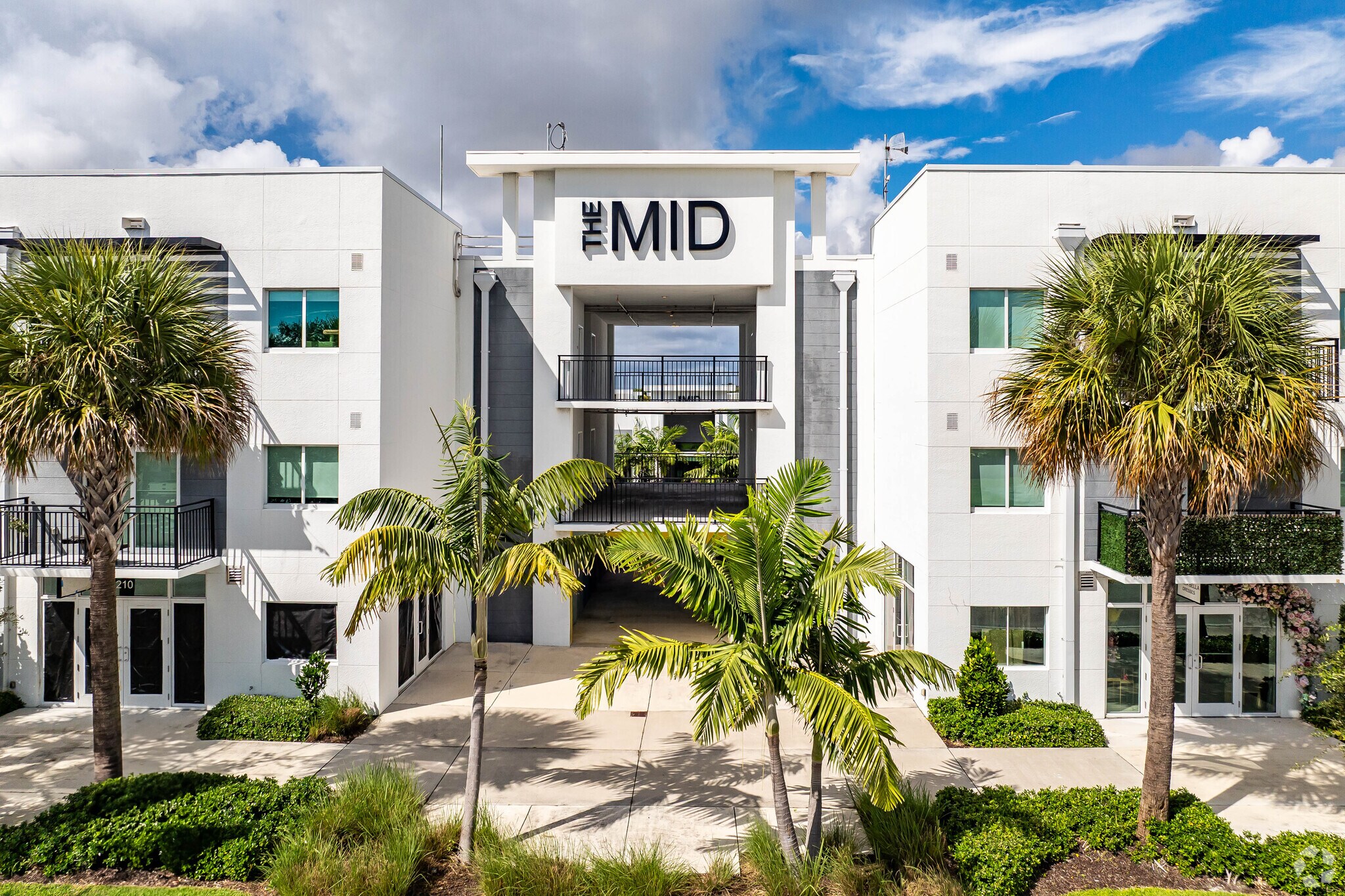 1601 N Dixie Hwy, Lake Worth, FL for lease Primary Photo- Image 1 of 26