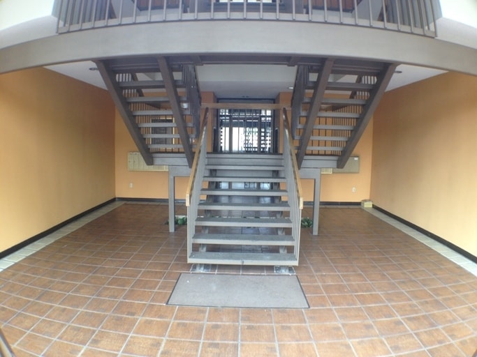 913-941 S Atlantic Blvd, Monterey Park, CA for lease - Interior Photo - Image 2 of 6