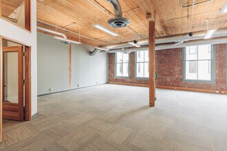 208 SW First Ave, Portland, OR for lease Building Photo- Image 2 of 9
