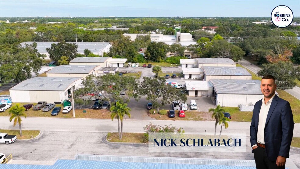 2311 Whitfield Industrial Way, Sarasota, FL à vendre - Vidéo sur l’inscription commerciale - Image 2 de 11