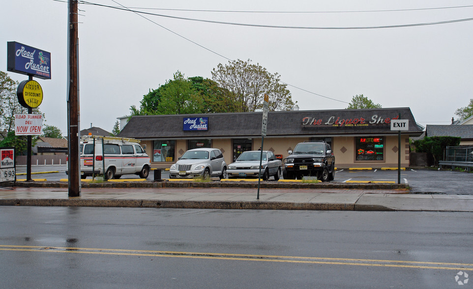 740 Ridge Rd, Lyndhurst, NJ for sale - Primary Photo - Image 1 of 1