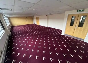 78-80 Burleys Way, Leicester à louer Photo intérieure- Image 1 de 5