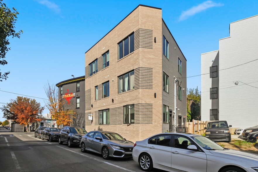 FISHTOWN MIXED-USE PORTFOLIO portefeuille de 2 propriétés à vendre sur LoopNet.ca - Photo du bâtiment - Image 2 de 15