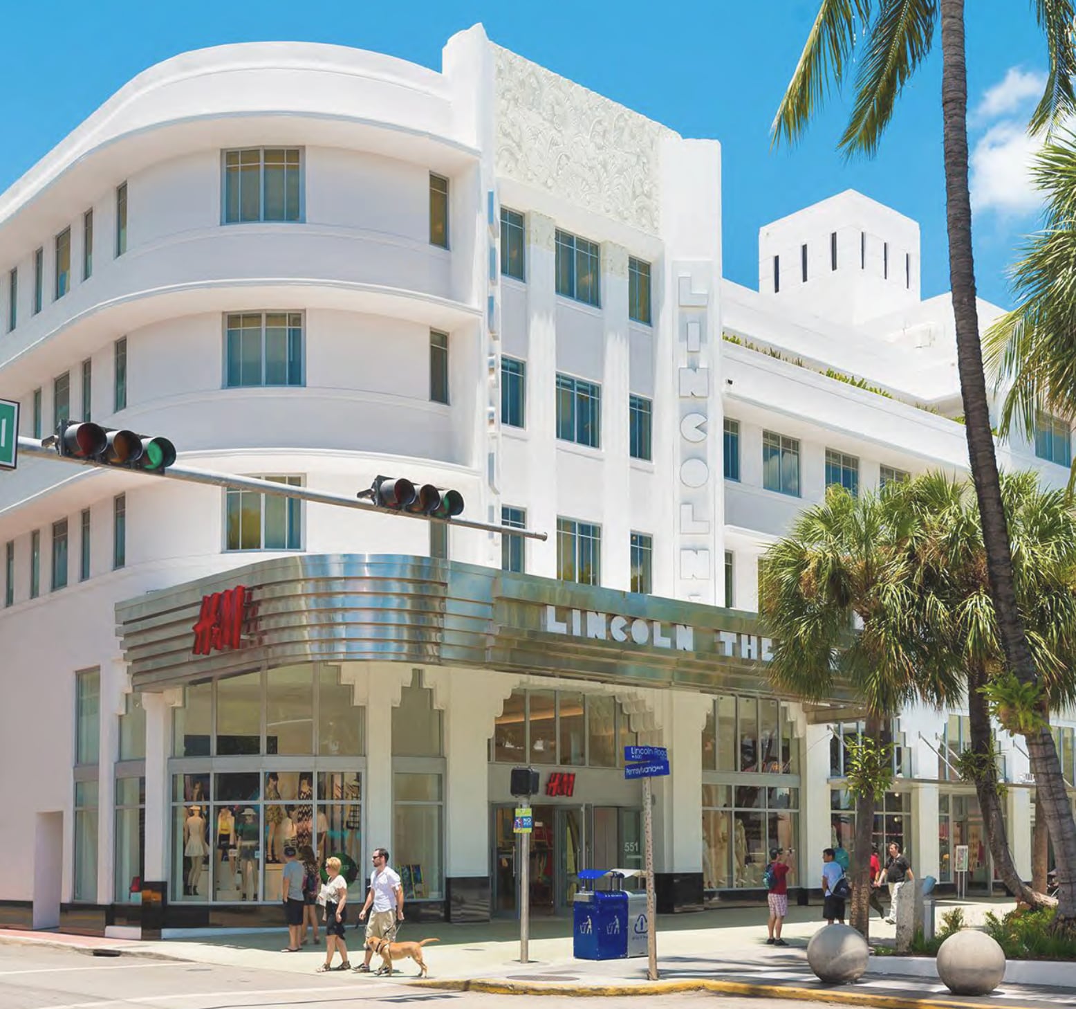 541-551 Lincoln Rd, Miami Beach, FL for lease Interior Photo- Image 1 of 7