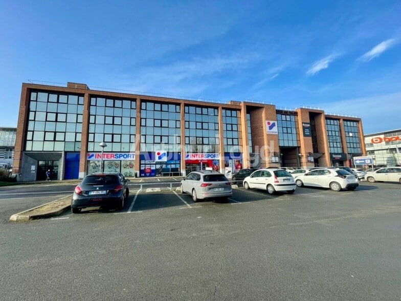 145 Boulevard De Valmy, Villeneuve-d'Ascq for lease - Building Photo - Image 1 of 17