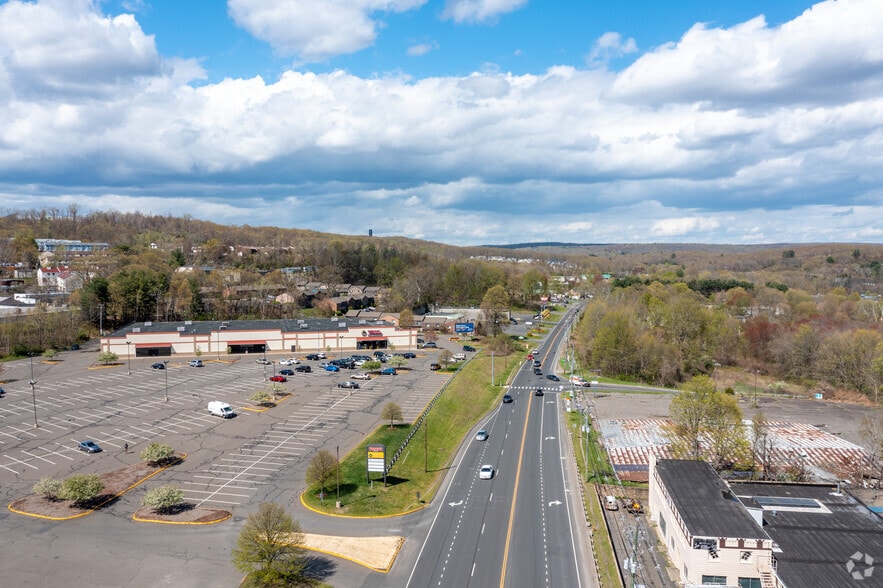 829-855 Lakewood Rd, Waterbury, CT for lease - Aerial - Image 3 of 6