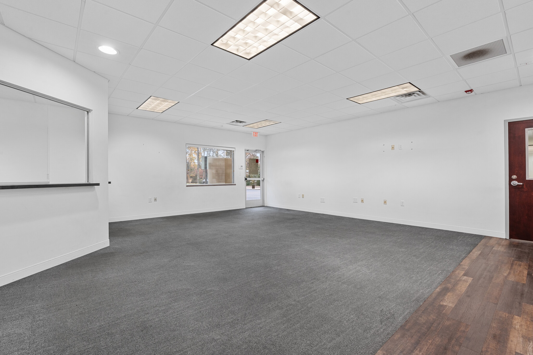 1430 Madison St, Clarksville, TN for lease Interior Photo- Image 1 of 7