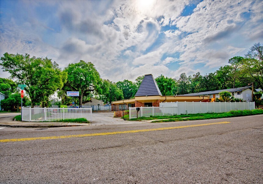 6902 Lillian Rd, Jacksonville, FL à vendre Photo du bâtiment- Image 1 de 10