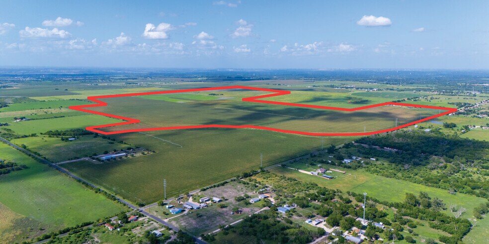 1543 County Road 6710, Lytle, TX à vendre - Aérien - Image 3 de 8