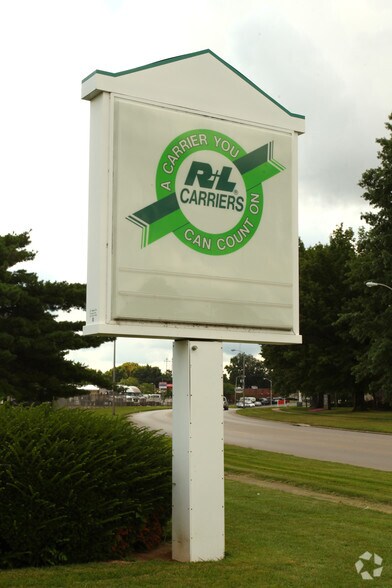 1025 Nandino Blvd, Lexington, KY à louer - Photo du bâtiment - Image 2 de 3