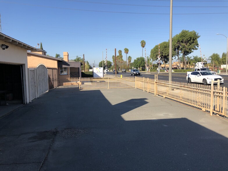1645 S Euclid St, Anaheim, CA for sale - Building Photo - Image 3 of 15