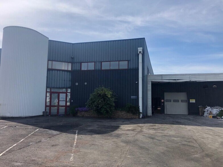 61 Rue Jean Pierre Timbaud, Goussainville for lease - Building Photo - Image 2 of 5