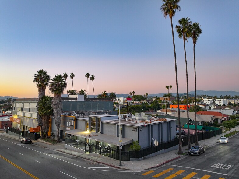 2503 Beverly Blvd, Los Angeles, CA à vendre - Photo du bâtiment - Image 2 de 26