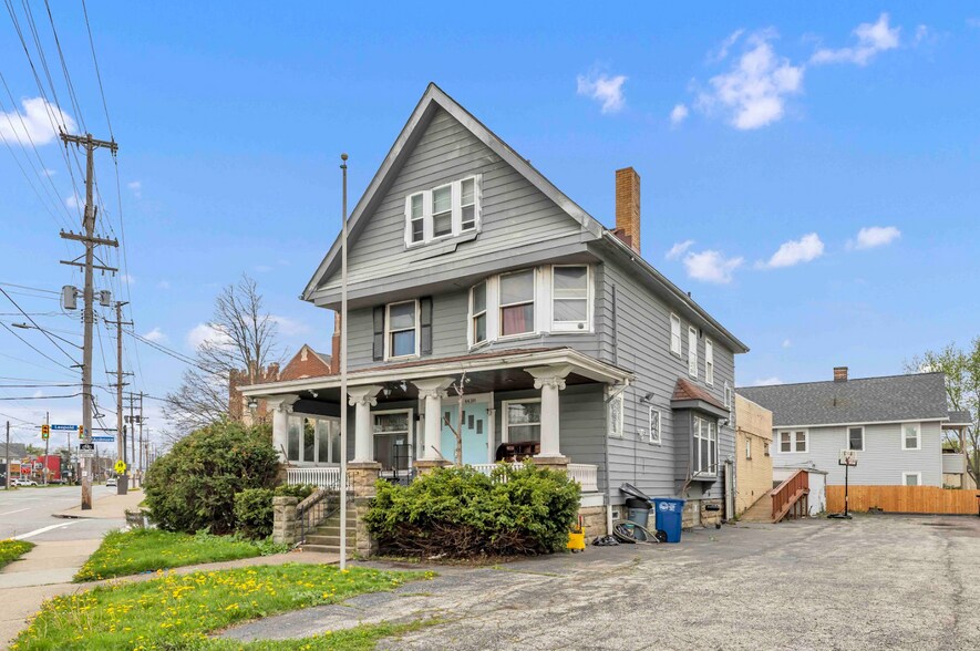 4438 Pearl Rd, Cleveland, OH à vendre - Photo du bâtiment - Image 2 de 44