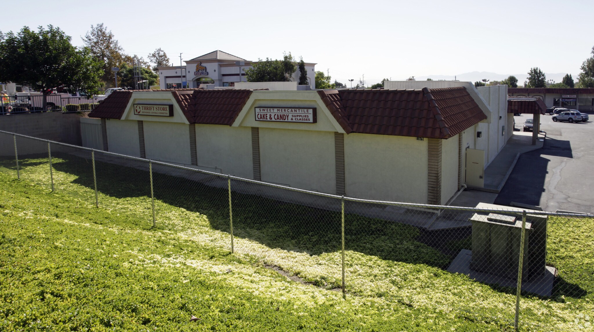 8673 Base Line Rd, Rancho Cucamonga, CA à vendre Photo du bâtiment- Image 1 de 3