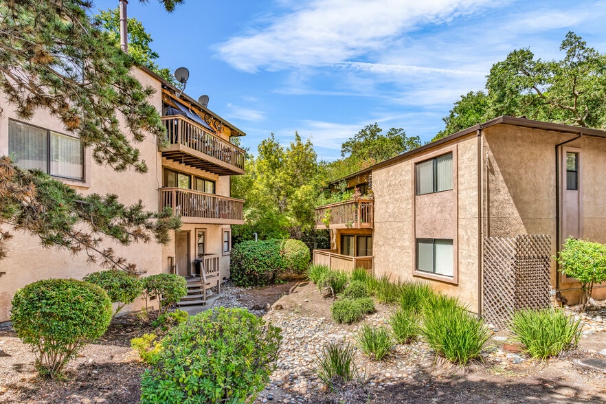 301 Country View Ln, Pleasant Hill, CA for sale - Building Photo - Image 1 of 20