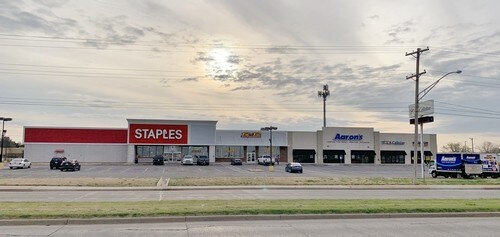 1201-1205 NW Sheridan Rd, Lawton, OK for sale - Building Photo - Image 2 of 9