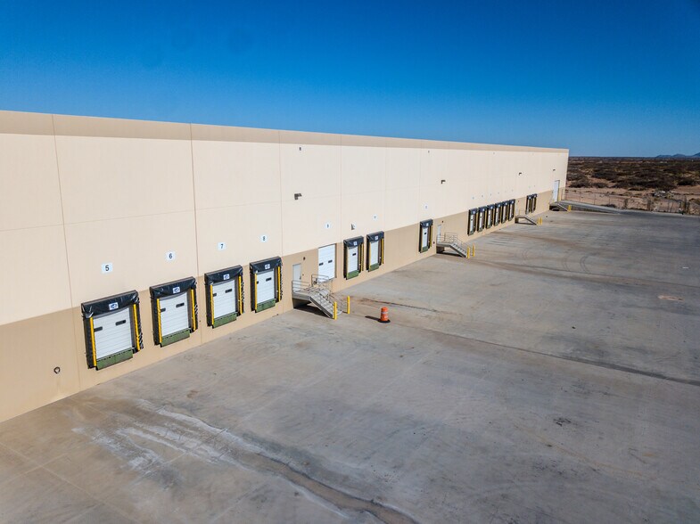 465 Industrial Ave, Santa Teresa, NM à vendre - Photo du bâtiment - Image 2 de 48