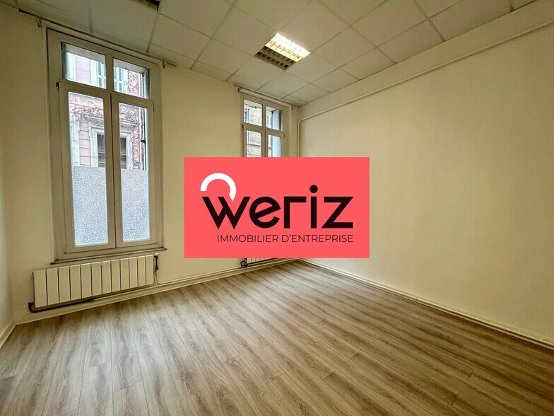 72 Rue Saint Jacques, Marseille à vendre - Photo du bâtiment - Image 2 de 9