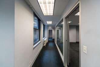 8 S Michigan Ave, Chicago, IL à louer Photo intérieure- Image 2 de 7