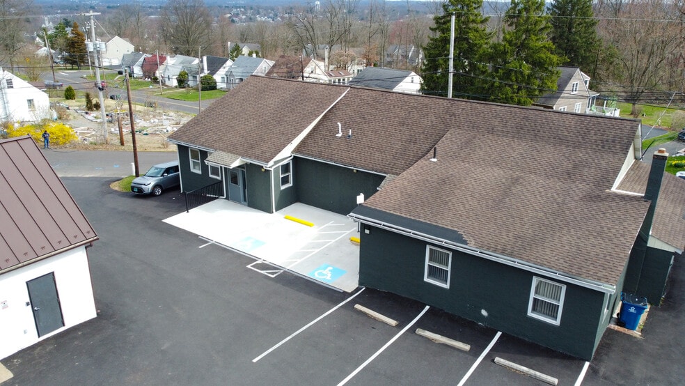 601 Lawn Ave, Sellersville, PA for lease - Building Photo - Image 1 of 1