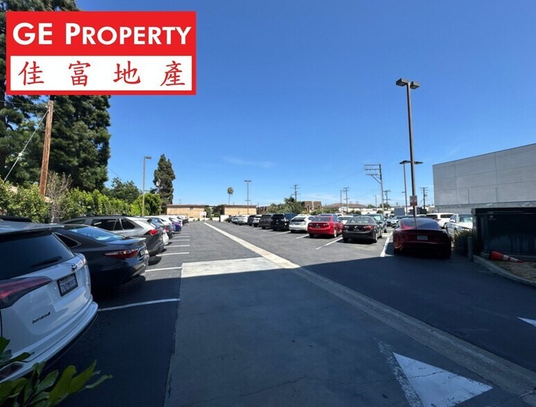 210 N Garfield Ave, Monterey Park, CA à vendre - Photo du bâtiment - Image 2 de 14