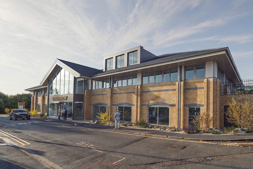 1 Ludlow Rd, Maidenhead à louer - Photo du bâtiment - Image 2 de 3