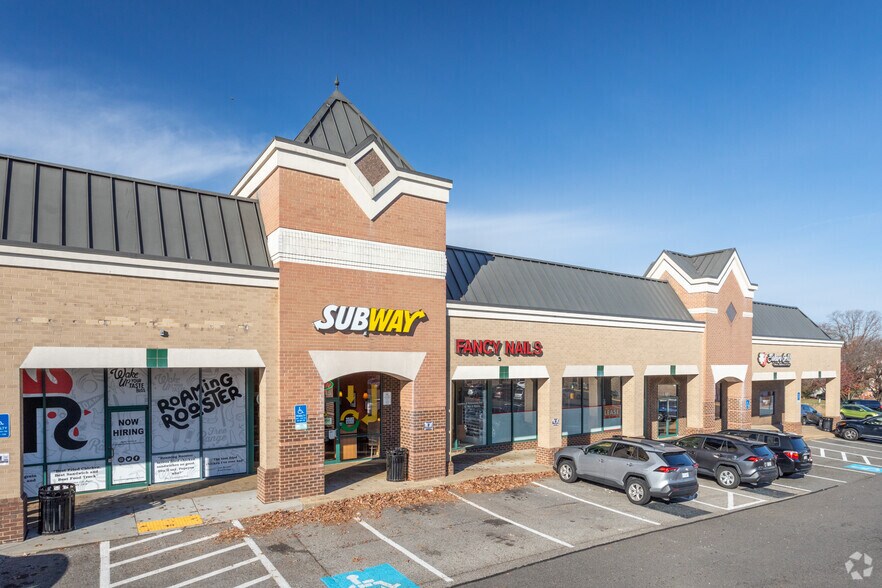 9230 Old Keene Mill Rd, Burke, VA à louer - Photo du bâtiment - Image 2 de 4