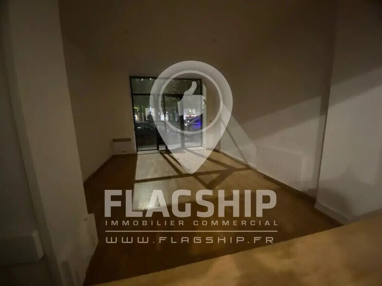 Retail in Paris for sale - Interior Photo - Image 2 of 6