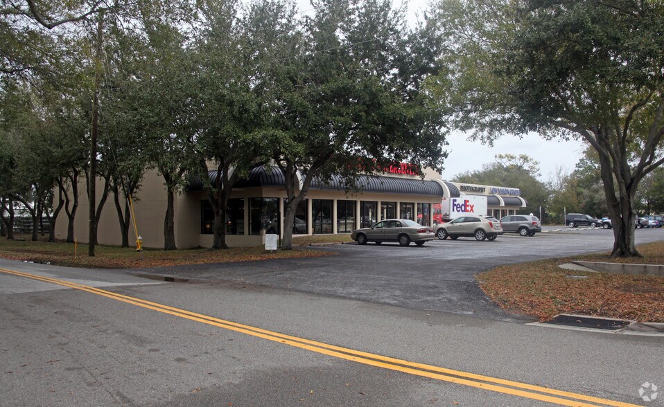 4760 E Bay Dr, Clearwater, FL à louer - Photo du bâtiment - Image 3 de 4