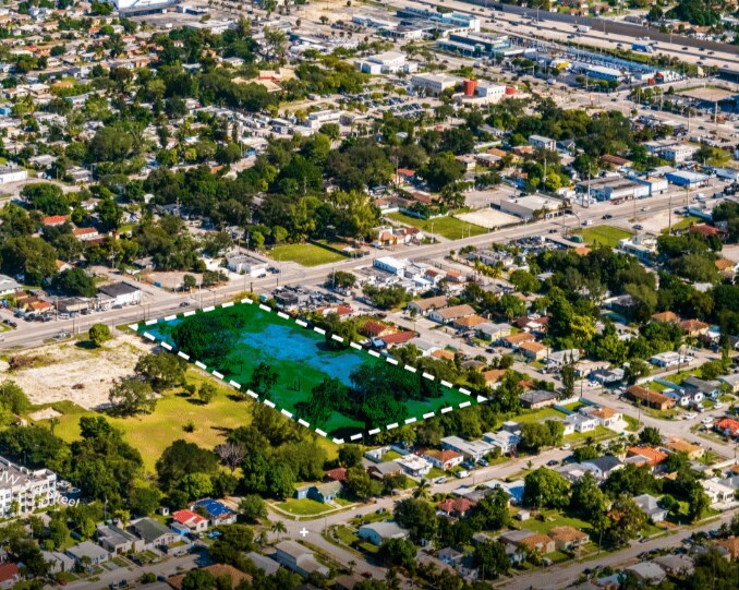 1060 NW 79th St, Miami, FL à vendre - Photo du bâtiment - Image 2 de 7