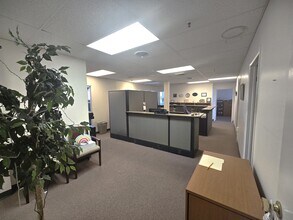 881 Allwood Rd, Clifton, NJ à louer Photo intérieure- Image 1 de 10