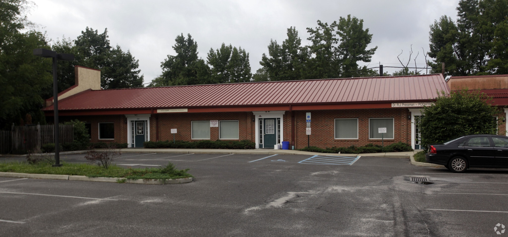 318 N Haddon Ave, Haddonfield, NJ à louer Photo du bâtiment- Image 1 de 3