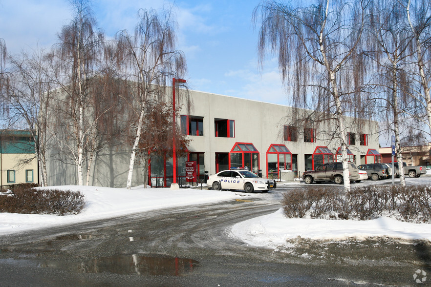 3710 Woodland Dr, Anchorage, AK for lease - Building Photo - Image 3 of 3