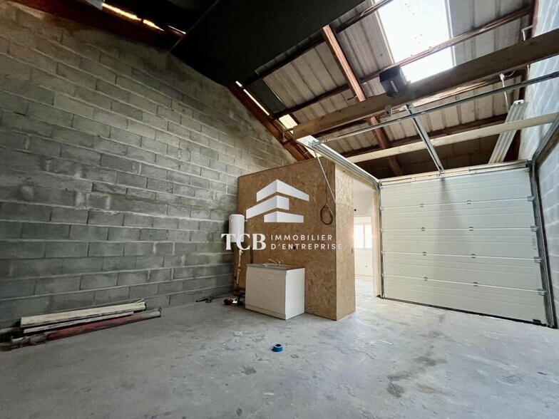 Flex dans Haute-Goulaine à louer - Photo du bâtiment - Image 3 de 8