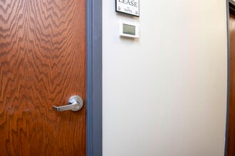 1420-1426 E Bradford Pky, Springfield, MO for lease Interior Photo- Image 1 of 5