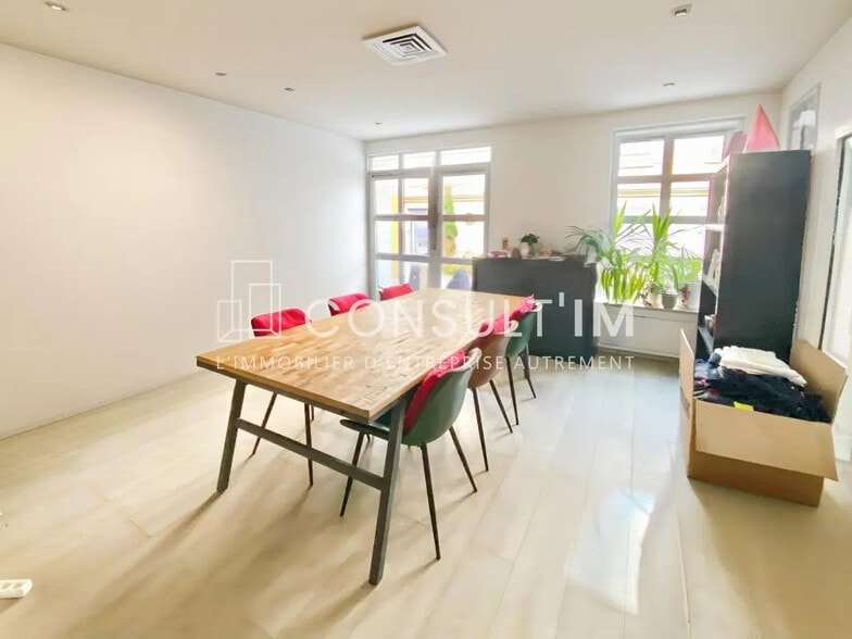 Office in Puteaux for sale - Building Photo - Image 2 of 7