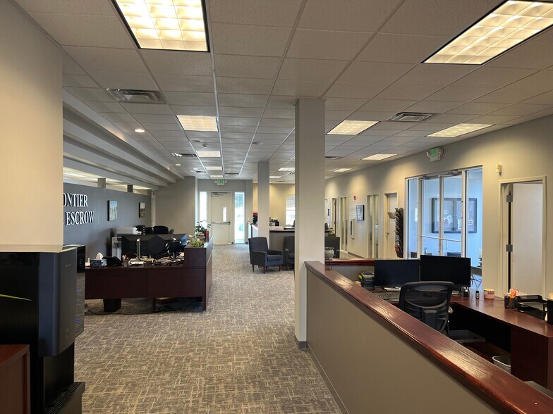 6921 Crosswind Blvd, Kennewick, WA à louer - Photo du bâtiment - Image 2 de 20