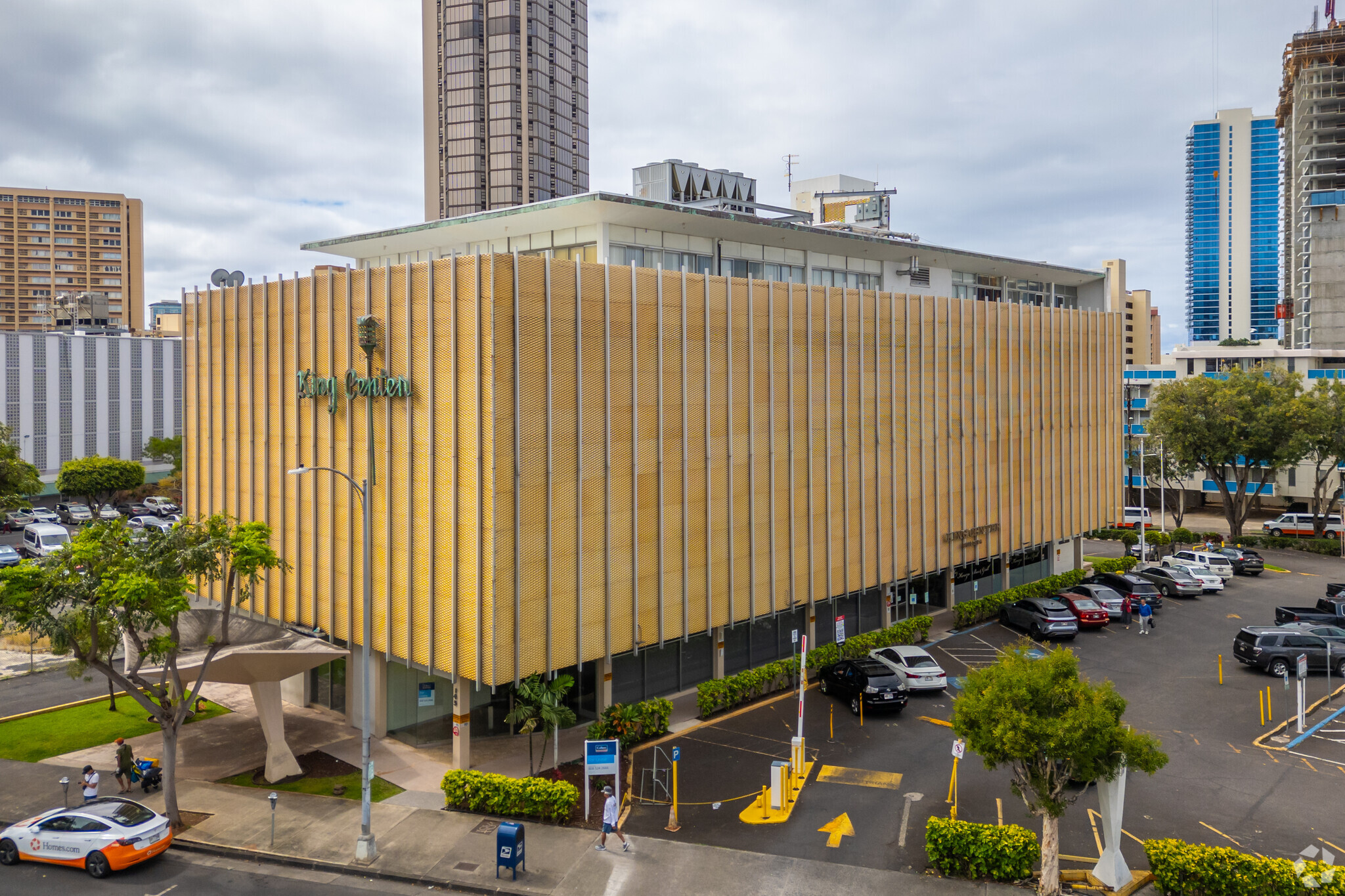 1451 S king St, Honolulu, HI à louer Photo du bâtiment- Image 1 de 8