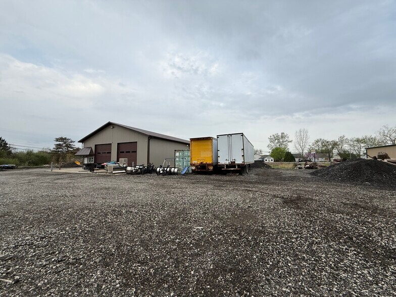 12010 Telegraph Rd, Carleton, MI à louer - Photo du bâtiment - Image 3 de 8