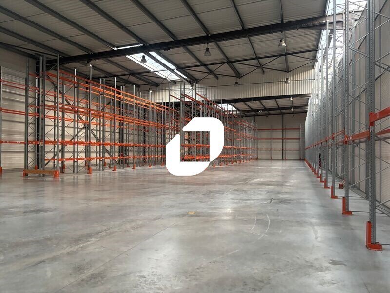 Industrial in Blanquefort for lease Building Photo- Image 1 of 20