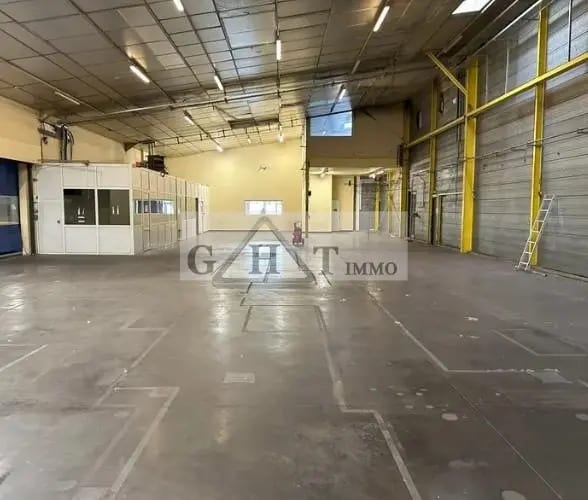 Industrial in Fontenay-sous-Bois for sale - Interior Photo - Image 3 of 3