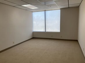 2245 1st St, Simi Valley, CA for lease Interior Photo- Image 2 of 4