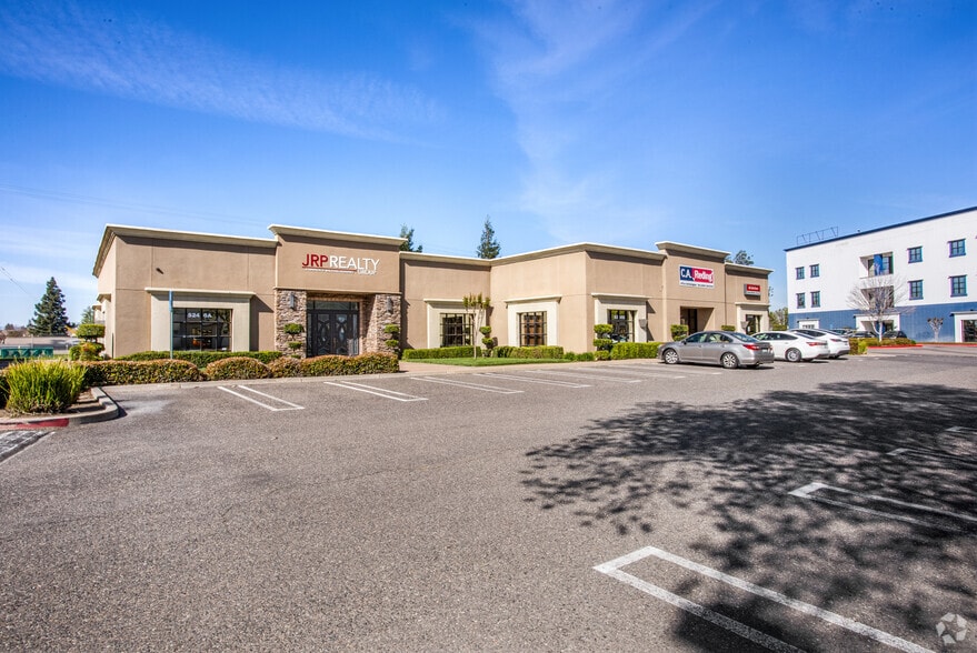 5246 Pirrone Ct, Salida, CA à louer - Photo du bâtiment - Image 3 de 9