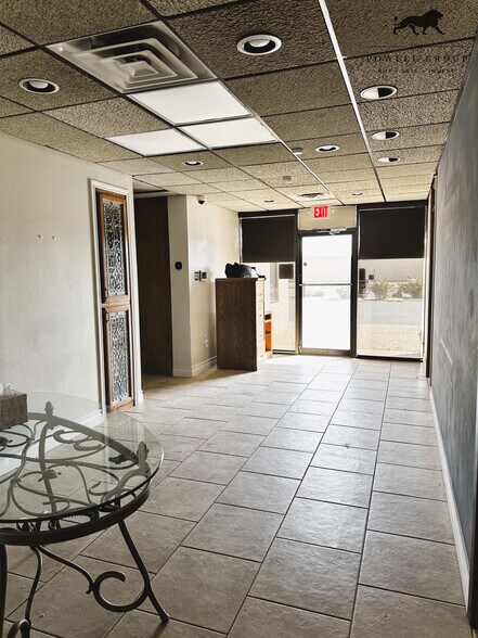 5929 50th St, Lubbock, TX à louer - Photo intérieure - Image 3 de 34