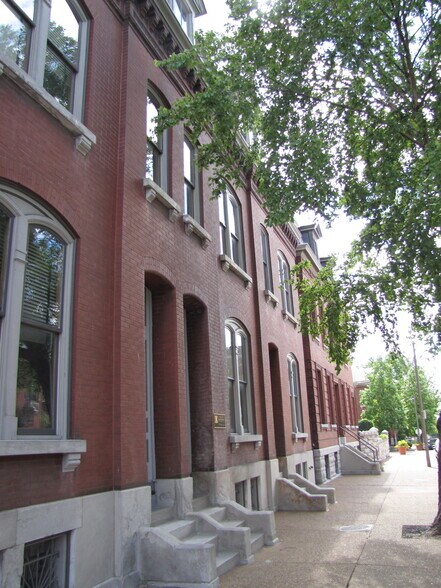 807 Geyer Ave, Saint Louis, MO à vendre - Photo du bâtiment - Image 3 de 4