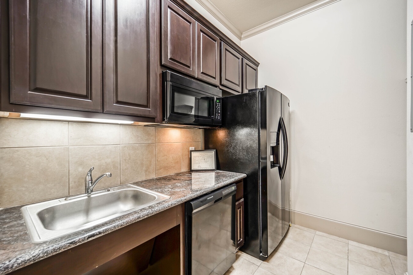 256 Ed English Dr, Shenandoah, TX 77385 - Unit E - - Interior Photo - Image 2 of 14