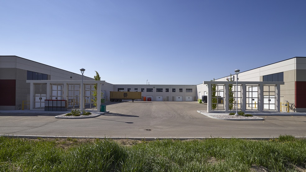11870 88th Ave, Fort Saskatchewan, AB for lease - Building Photo - Image 2 of 13